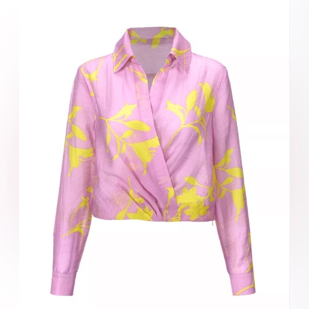 Cabi Palm Beach Spring 2023 Lightweight Blouse size small